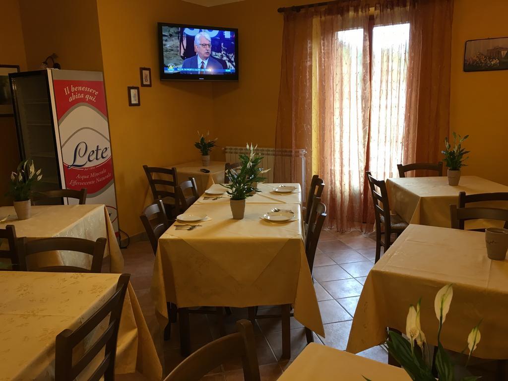 Il Bucaneve Hotel Barrea Luaran gambar